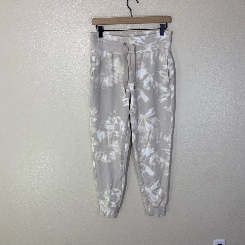 Athleta Balance Printed Jogger Women's Medium Tall Tan Camo Activewear Pull On S